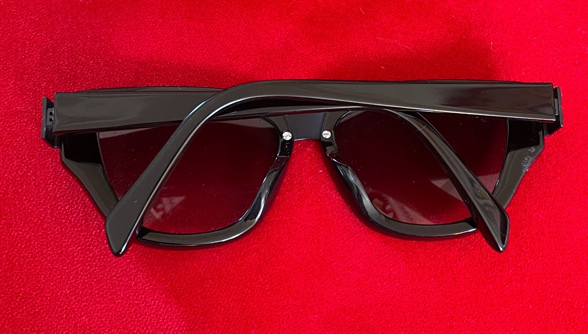 MOSCOT Victoria Y2k Sunglasses Black 55-16-145 Chunky Cat Eye NYC Sun Glasses Sunglasses | Buy Sunglasses Online | MOSCOT main image 4