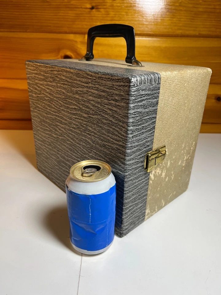 Antigua caja retro vintage de madera maciza con mango de latón moderno de mediados de siglo Foto 3 de 4