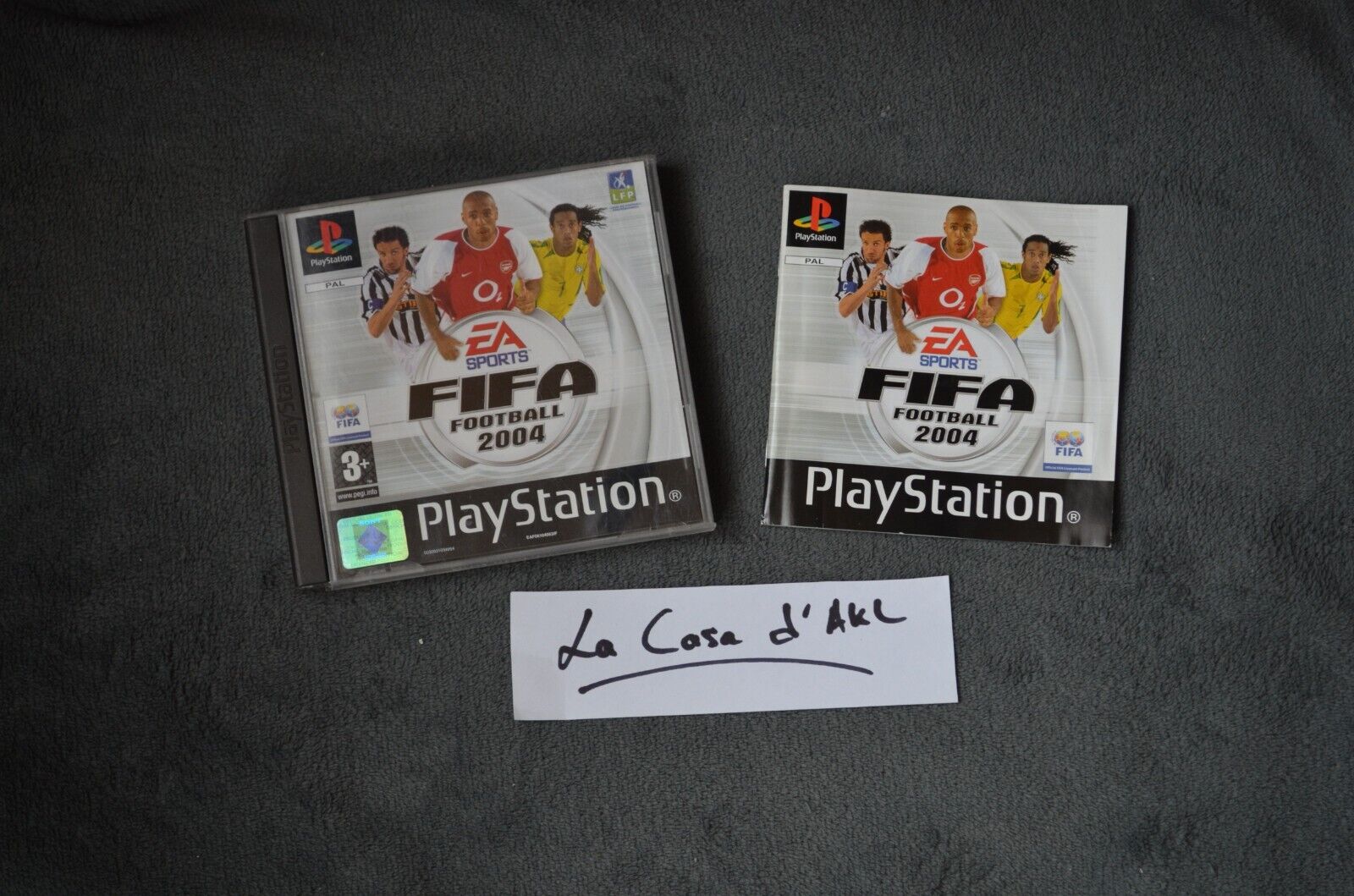 Fifa Football 2004 complet sur PlayStation 1 Ps1 - FR TBE