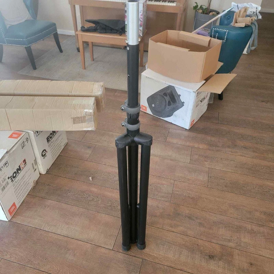 Soporte Altavoz Trípode JBL Negro Aluminio, Modelo SS2-BK, Nuevo Sin Etiquetas Foto 4 de 4