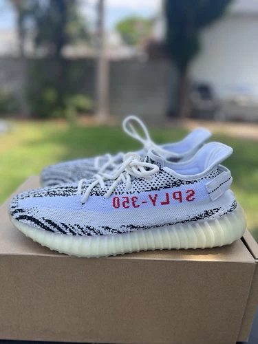 Size 11.5 - adidas Yeezy Boost 350 V2 Low Zebra