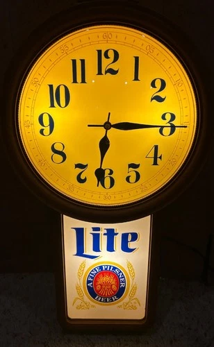 VINTAGE 1986 MILLER LITE BEER LIGHTED CLOCK SIGN-BAR-A FINE PILSNER-PLEASE READ