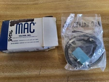 MAC VALVES INC - SOLENOID VALVE # PME-111DAAA. NEW OLD STOCK - 120 VOLT