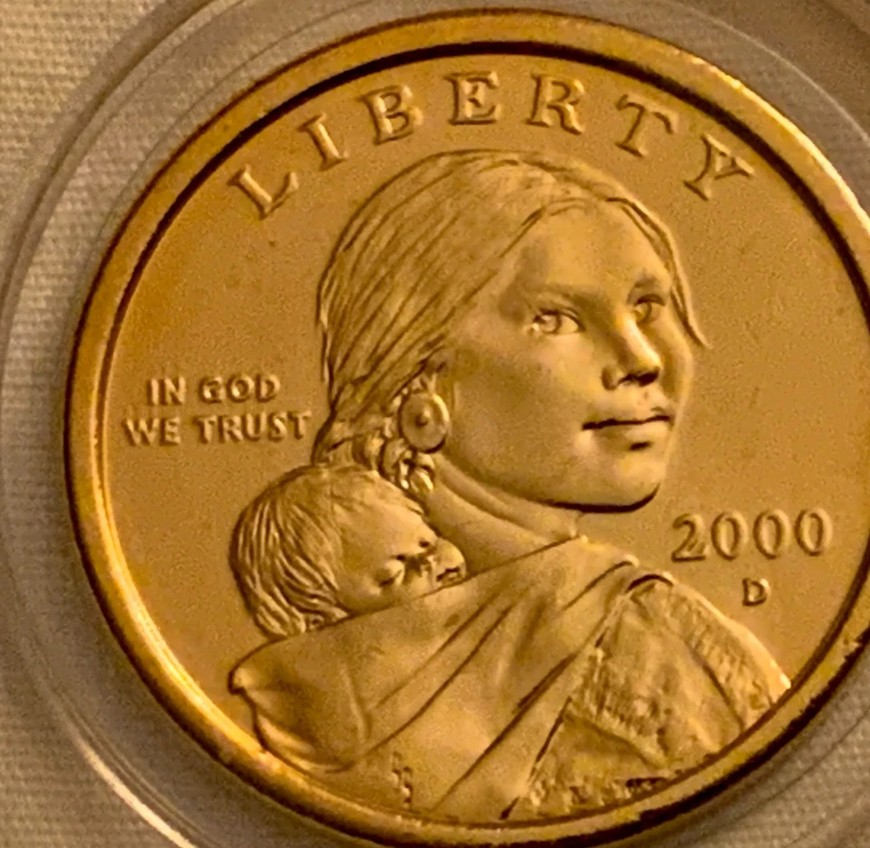 Rare 2000-D Sacagawea Dollar • Mint Errors • Die Gouge, Pits & Chip in Eye - Image 4 of 4