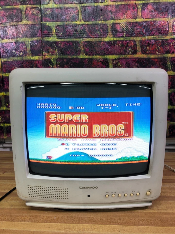 Daewoo DTQ-1440FCW 13" Color Blanco CRT Televisión Tubo TV para Juegos Retro Foto 2 de 4