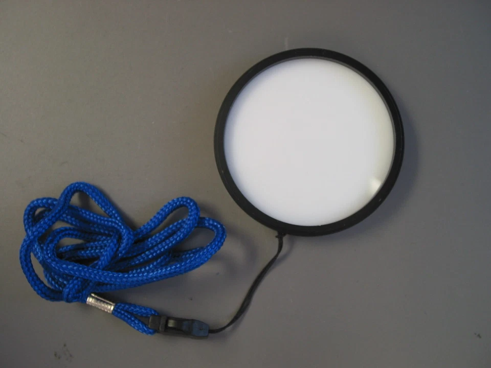 Expodisc 77mm Digital White and Warm Balance Filter W/ Case, Manual and Lanyard - Image 3 of 4