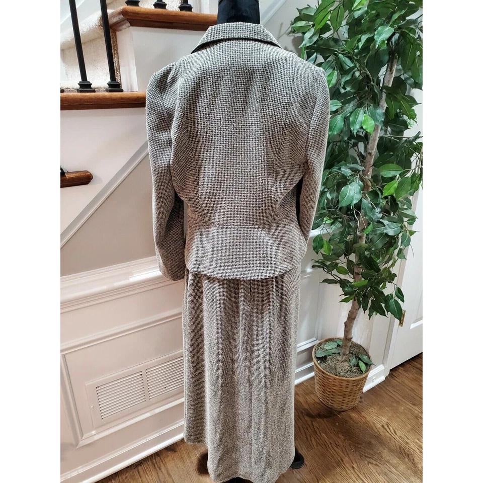 Vintage Miss Dorby Gray Polyester Single Breasted Jacket & Skirt 2 Piece Suit 10 - Image 4 of 4