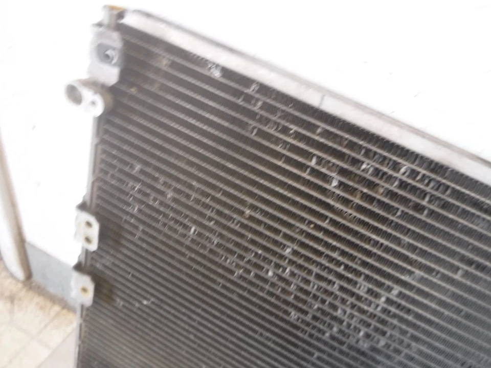 96-02 Toyota 4Runner AC Condenser OEM 8846135050 Foto 2 de 4