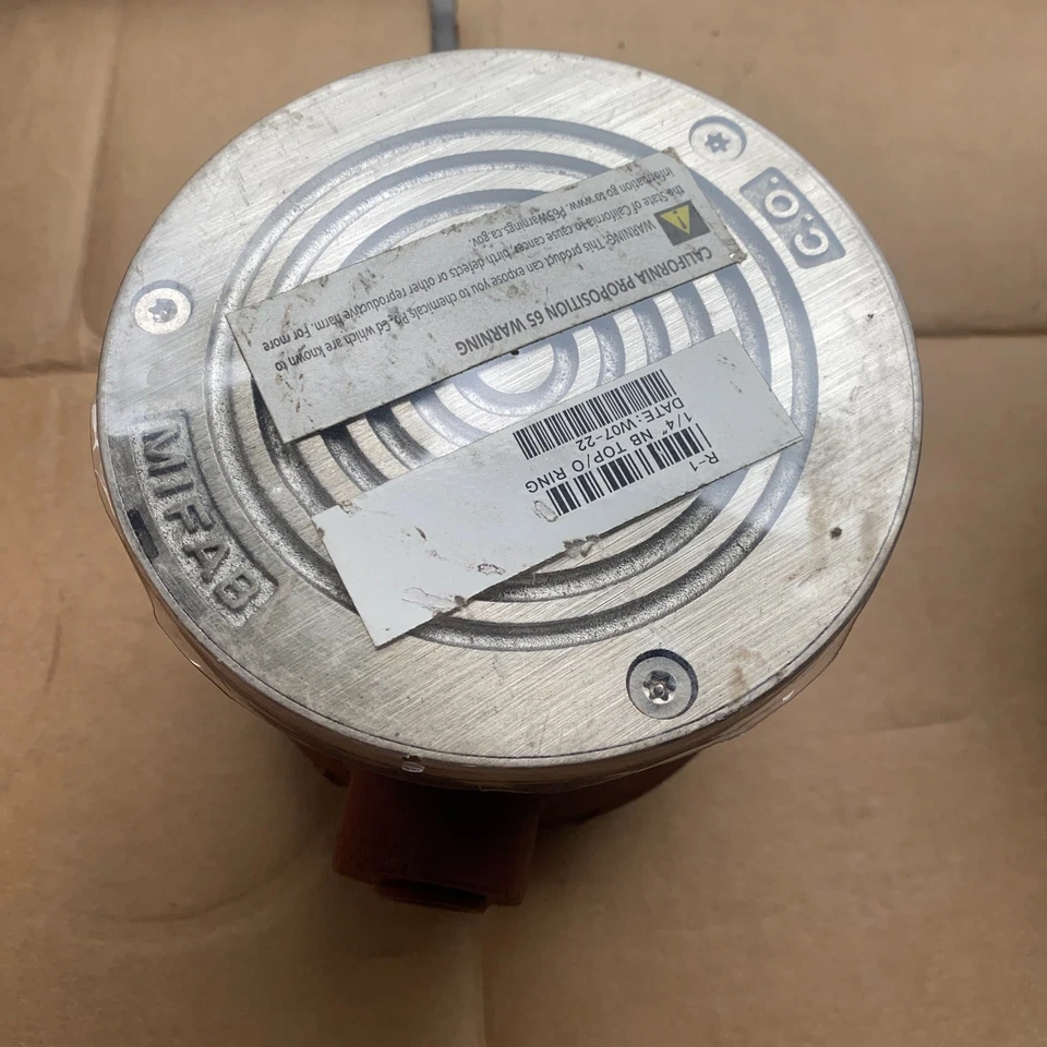 Limpeza sem cubo MIFAB C1224-R-1-6 4” com tampa redonda de bronze níquel - Nova - Imagem 2 de 4