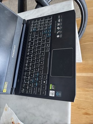 Acer Predator Helios 300 with charg (512GB SSD, Intel Core i7 10th Gen., , 16GB)