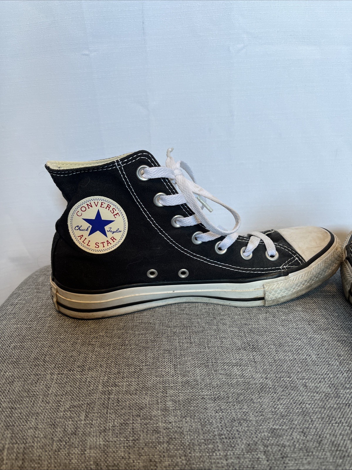 Black Converse All Stars Chuck Taylor Women’s 8/ Men’s 6 High Top thumbnail 11