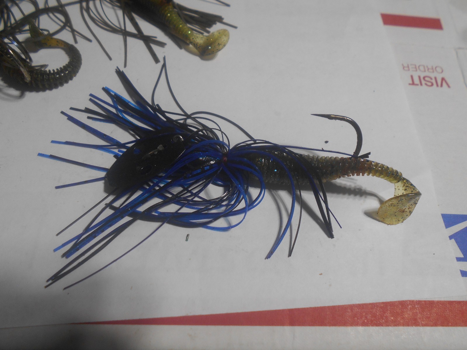 4 chatterbait fishing lures - Image 3