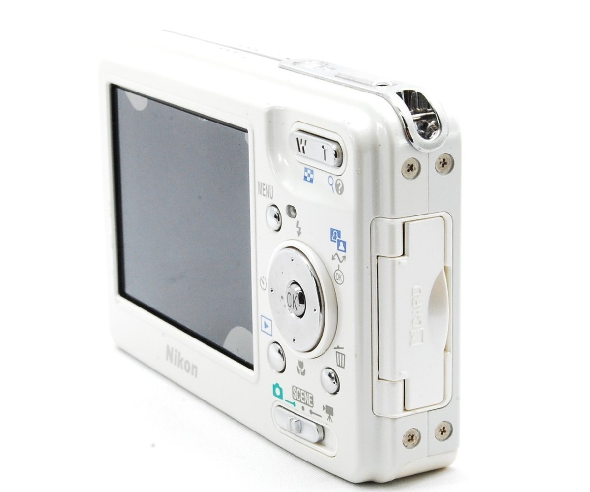 Nikon COOLPIX S3 6.0MP Digital Camera - Ivory white for sale