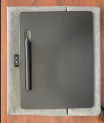 Wacom Intuos M Bluetooth Graphics Tablet - Black (UCTL6100WLK0)