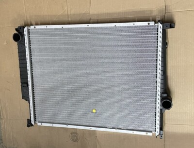 NEW NOS BEHR GERMAN MADE RADIATOR LATE E30 325e 325i MANUAL 17 11 2 241 912