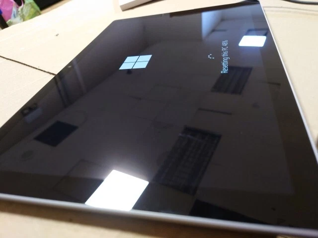 Microsoft Surface Pro 6 128GB (i5) 8GB (READ DESCRIPTION) LAP24. - Image 2 of 4