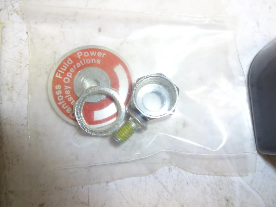 SAUER DANFOSS 158B8204 COIL REPLACEMENT KIT 24VDC - Image 4 of 4