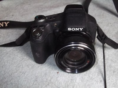 Sony Cyber-shot DSC-HX100V 16,2 MP Digitalkamera - Schwarz