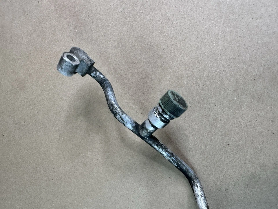 Receptor de tubo condensador de línea de refrigerante 94-01 Integra A/C> condensador usado OEM Foto 2 de 4