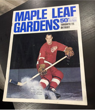 Maple Leaf Gardens Hockey Program - GORDIE HOWE - Red Wings vs Leafs - Late 60's