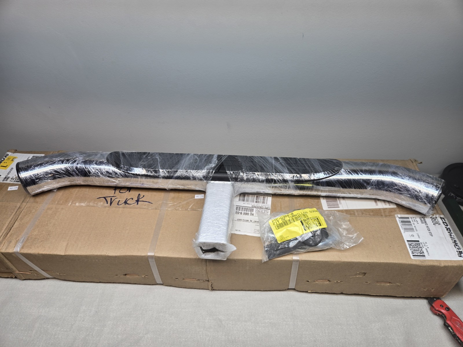 GO RHINO 360C UNIVERSAL CHROME FINISHED STEEL HITCH STEP FOR 2 RECEIVERS