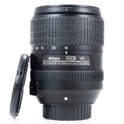 Nikon AF-S DX NIKKOR 18-300mm f/3.5-6.3G ED VR Weitwinkel-/Superteleobjektiv