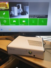 Microsoft Xbox 360 S Slim glossyWhite Console w/ adapter 