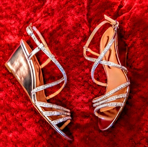 Nina Shoes/sandals Neona silver embellished SIZE 6, heel 2.5" WAS $139.99,NEW - Picture 9 of 12