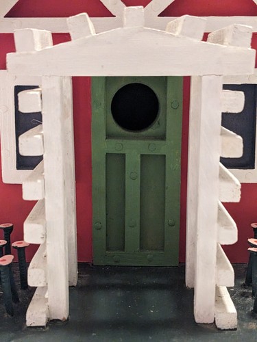 Crate & Barrel Red Cottage Birdhouse 473-413 Farmhouse English Garden - Picture 3 of 14