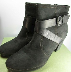 clarks artisan boots
