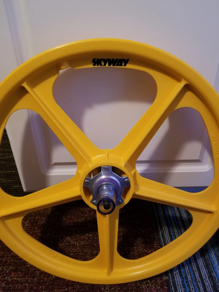 Yellow clearance skyway mags