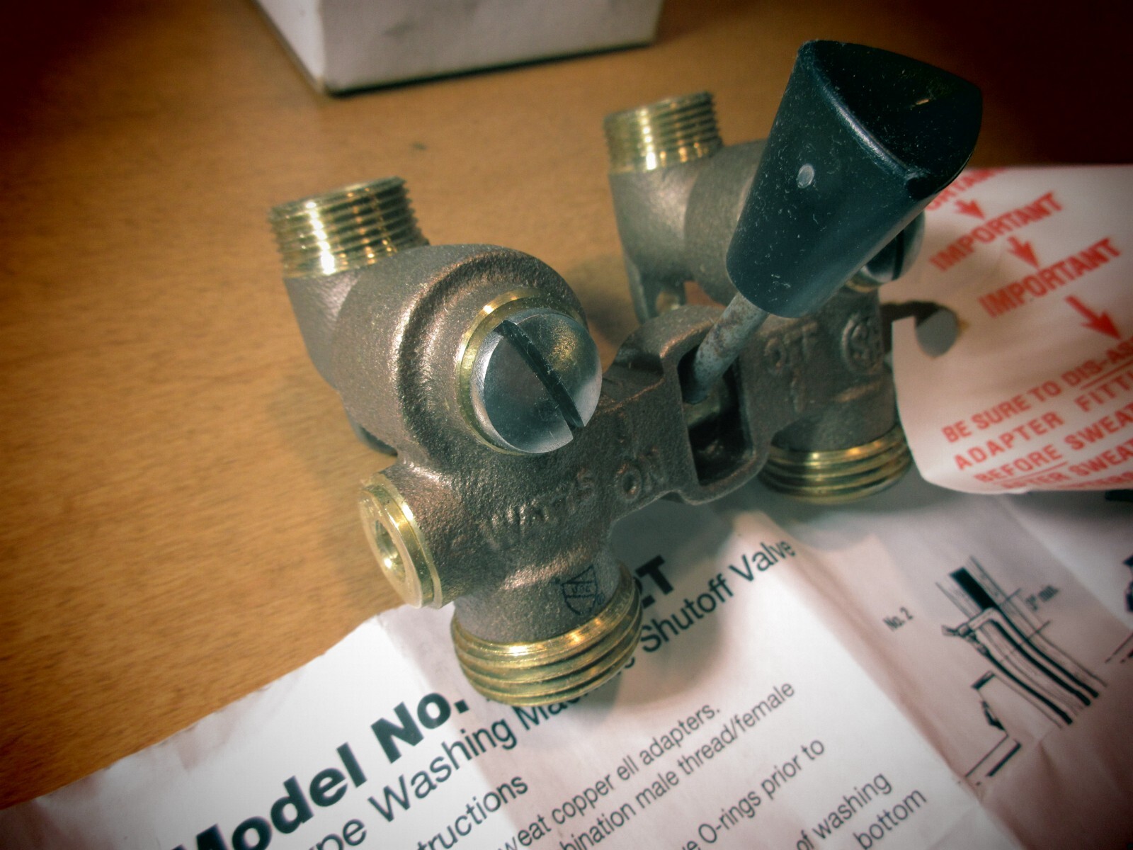 Watts DuoCloz Manual Washing Machine Shutoff Valve with Copper Ell