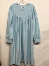Shadowline USA Made Woman s Large Robe Blue House Dress Coat