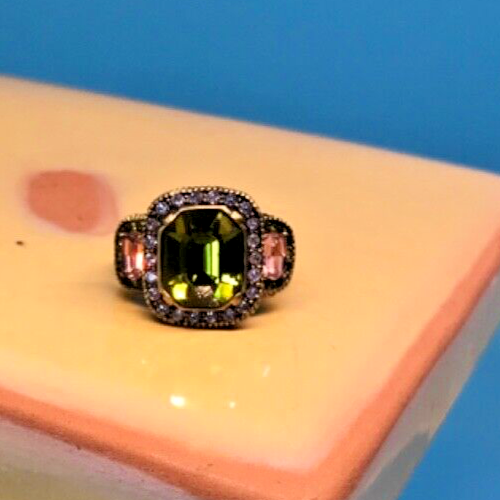 Heidi Daus Ring Style Square Green & Pink Swarovski Costume Jewelry 8.5 NWOB - Picture 12 of 12
