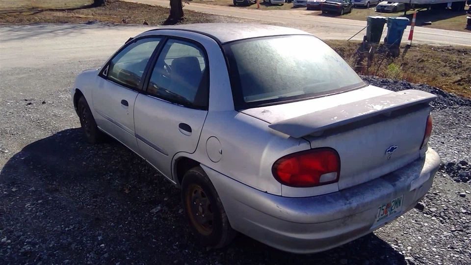 AC Condenser Fits 95-01 FIREFLY 224289 - Image 4 of 4