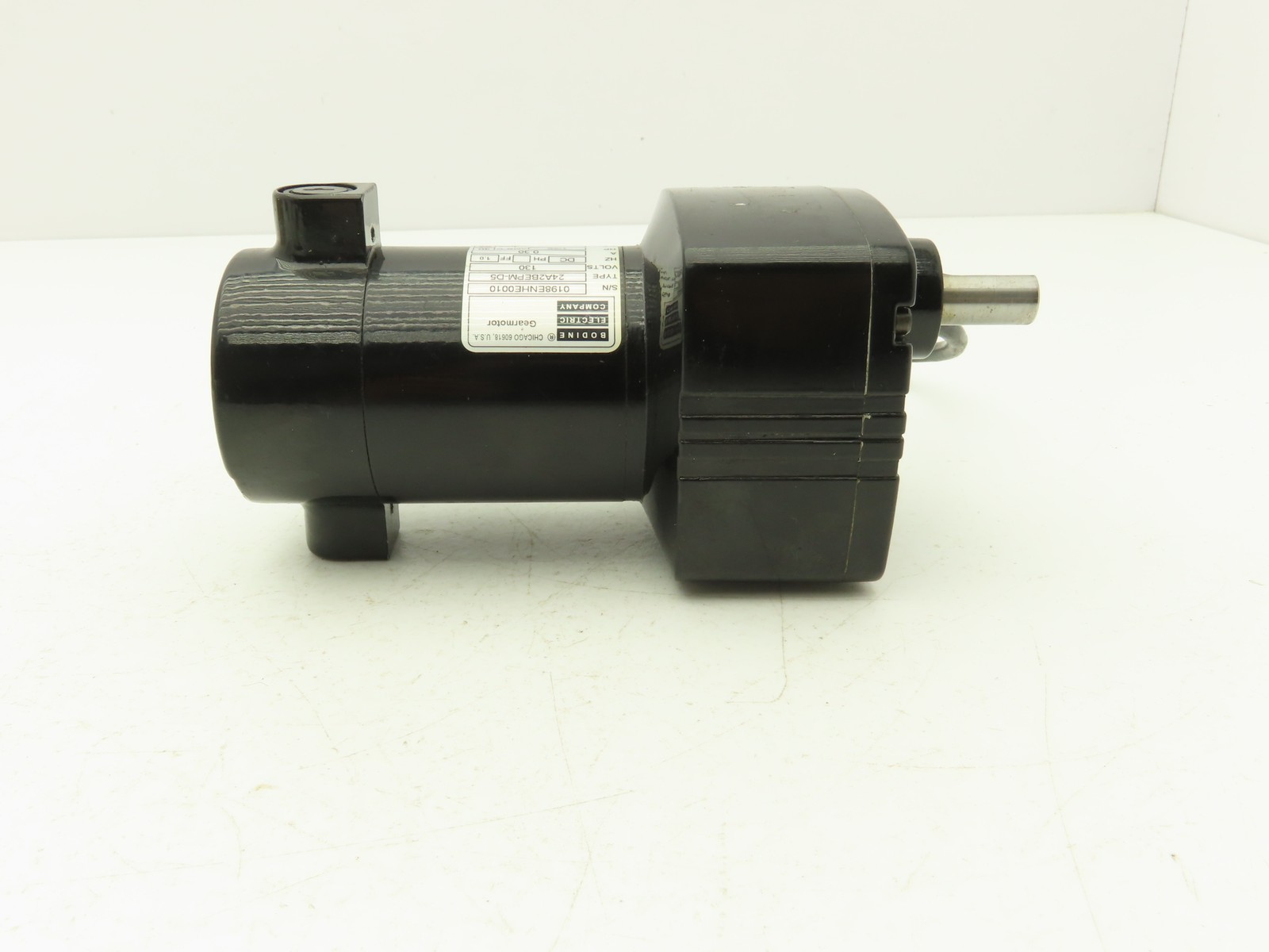 Bodine Electric 24A2BEPM-D5 Inline DC Gearmotor 300:1 Ratio 1/29Hp 8.3rpm 130VDC