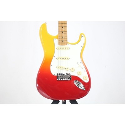 FENDER PLAYER PLUS STRATOCASTER Used Maple fingerboard w/Soft case