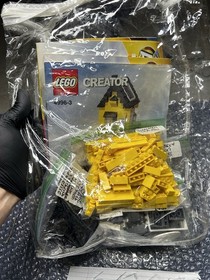 LEGO CREATOR: Beach House (4996) 90% Complete