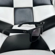 Ray-Ban RB4165 622/T3 54-16-145 Justin Gray lens Polarized Sunglasses BlackFrame