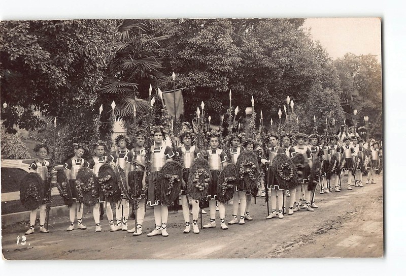 Pasadena California CA RPPC Real Photo 1907 Rose Parade Roman Soldier Costumes