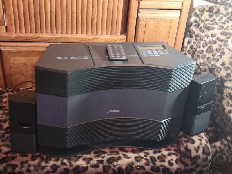BOSE ACOUSTIC WAVE MUSIC SYSTEM MODEL 3000 AM/FM CD DOOR IS BROKE GREAT SOUND