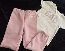 Gap Girls 2 Piece Set White T-Shirt Pink Pants 5Y