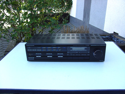 Grundig R 4200 Integrated Stereo Amplifier Verstärker Synthesizer Receiver