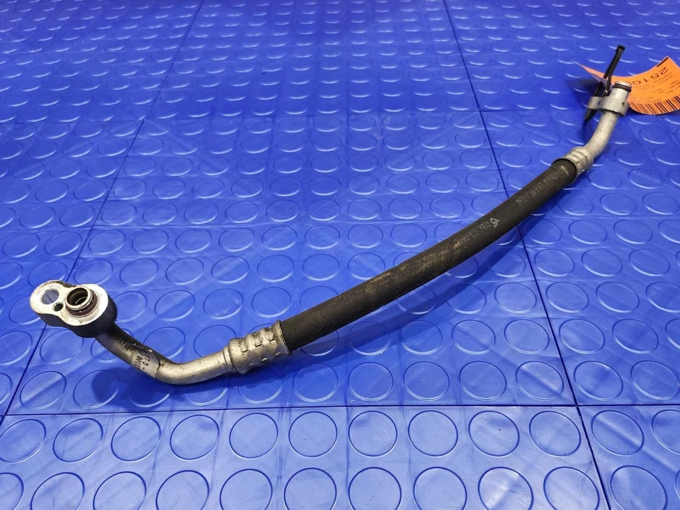 Manguera de descarga de aire acondicionado 12-15 Mercedes Benz ML350 W166 OEM 1668300215 Foto 3 de 4