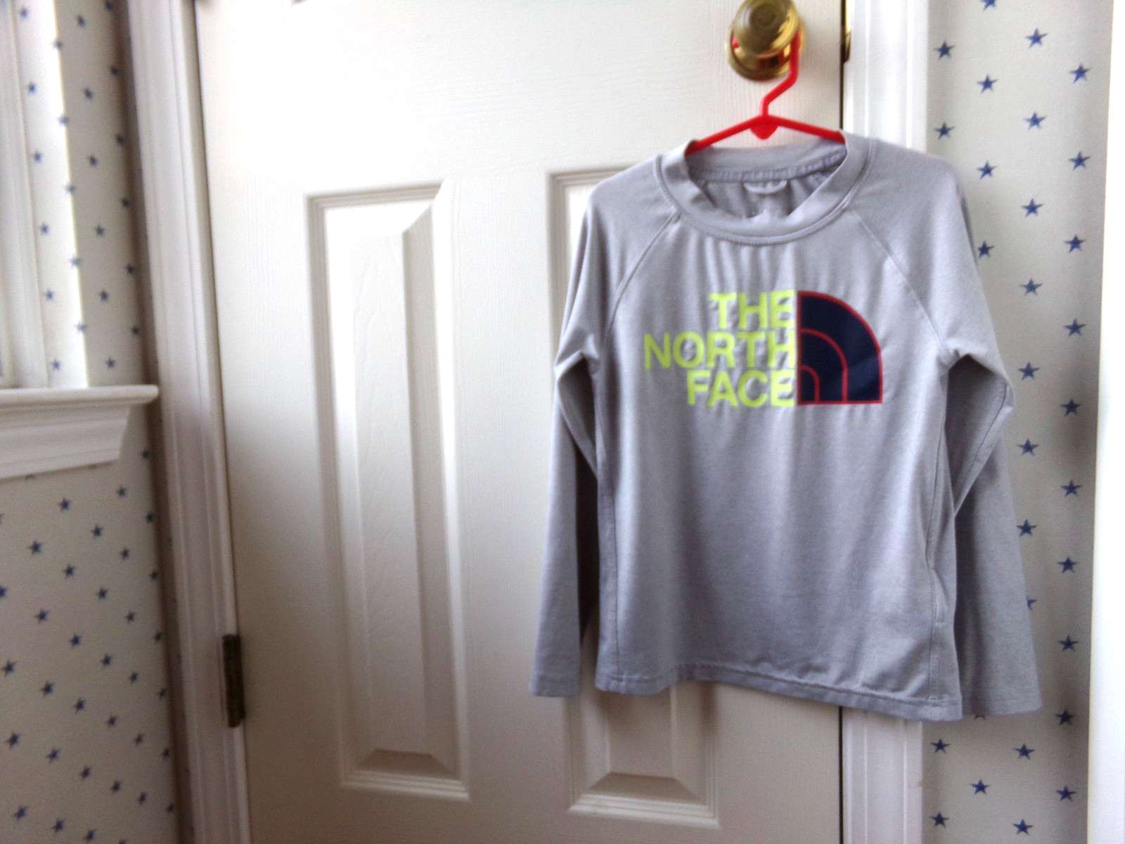 Size 6 NORTH FACE Shirt FLASH DRY Performance XS Boys Long Sleeve Gray Logo UPF thumbnail 4