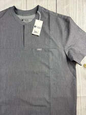 NWT! Figs Craig Henley Collar Scrub Top Short Sleeve Gray Sz Small