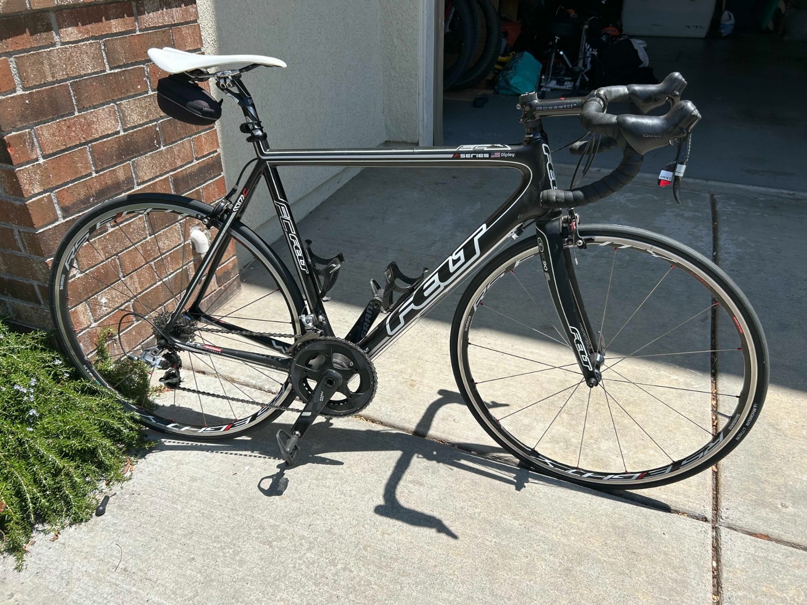 2011 Felt FC Carbon Road Race Bike with SRAM Red Grupo and New Carbon Wheels
