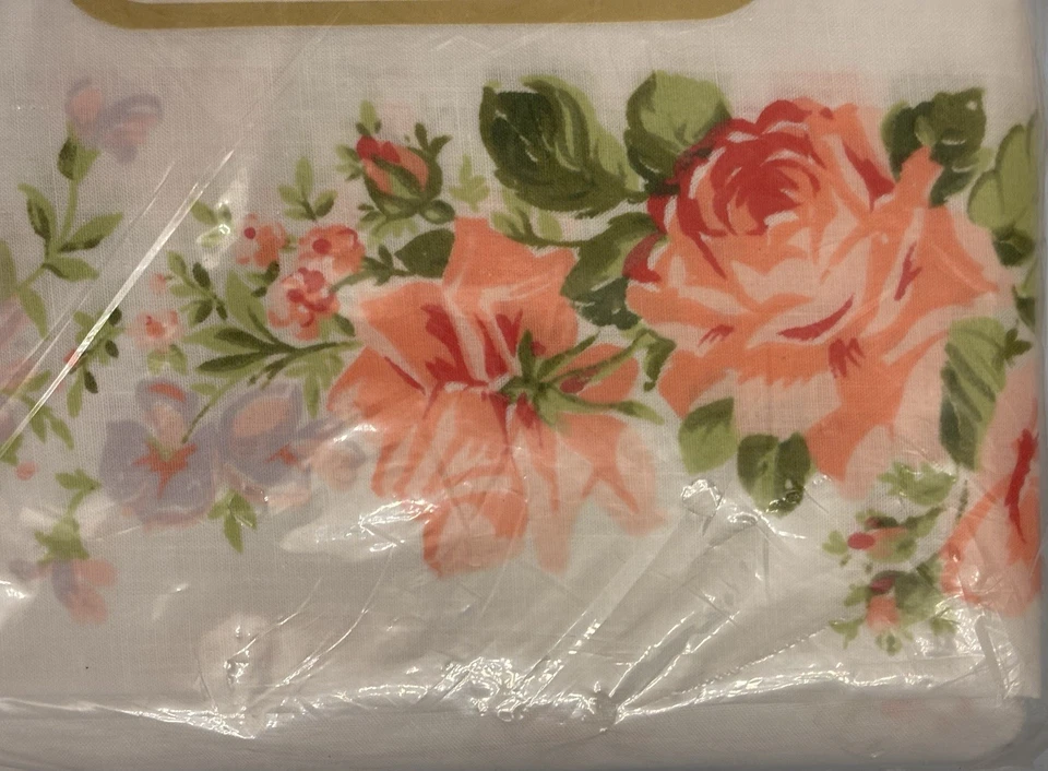 Springmaid Marvelaire Prelude Double Flat & Fitted Sheets w/2 Stnd Pillowcases - Image 4 of 4