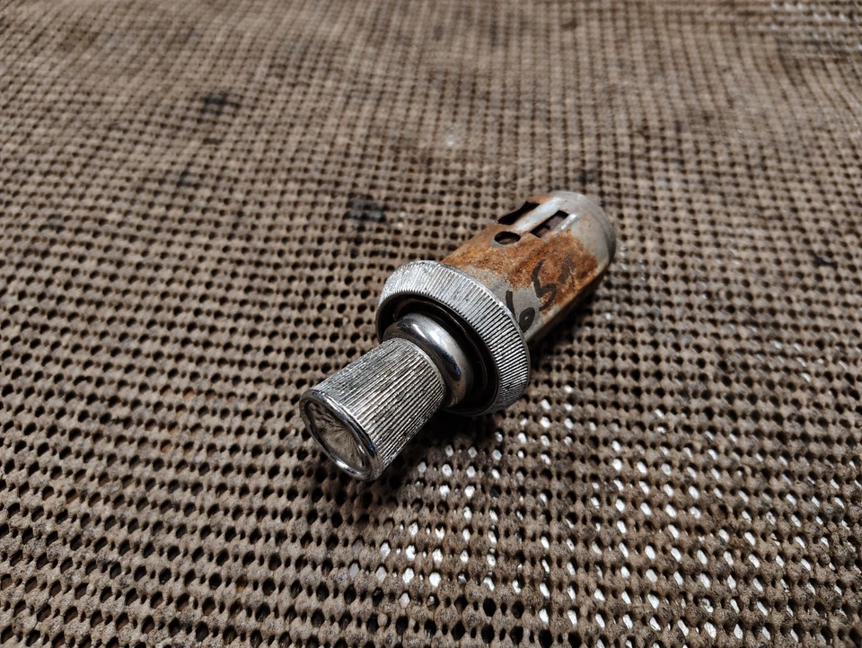 1965 Pontiac Catalina Ventura 2 + 2 Bonneville Grand Prix Cigarette Lighter - Image 2 of 4