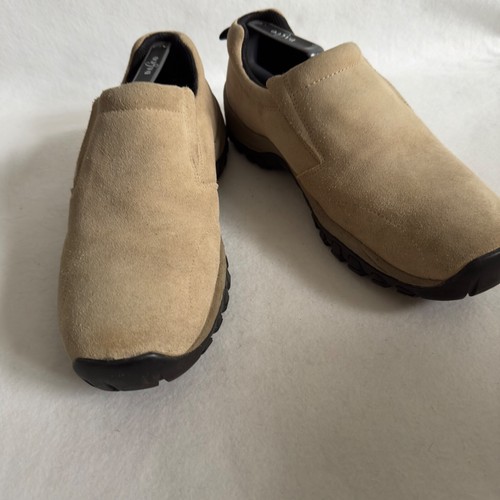 mens Clarks suede slip on walking shoes size 9 /43 comfort casual beige - Picture 3 of 7